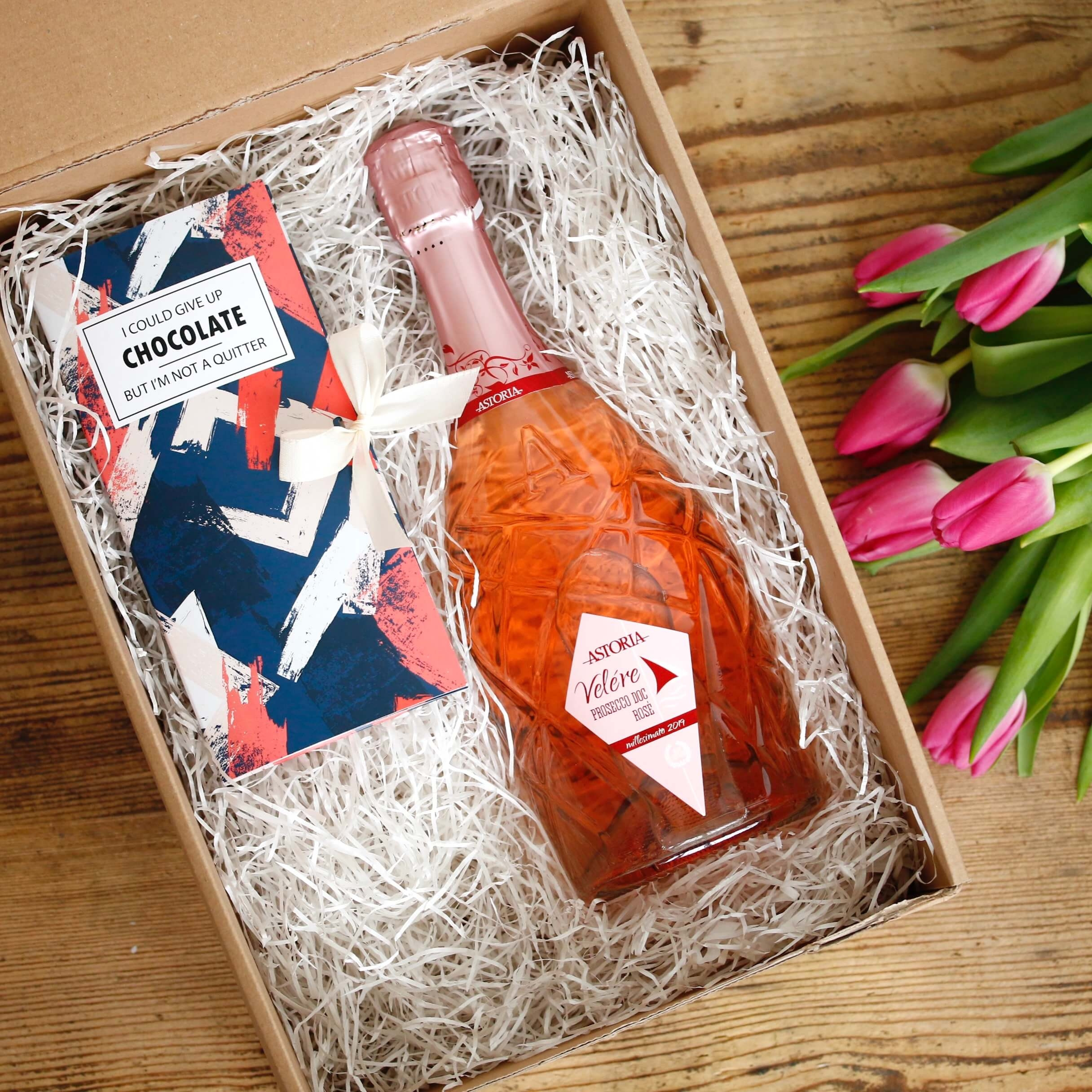 Poklon pakiranje pjenušavo vino prosecco doc rose i čokolada