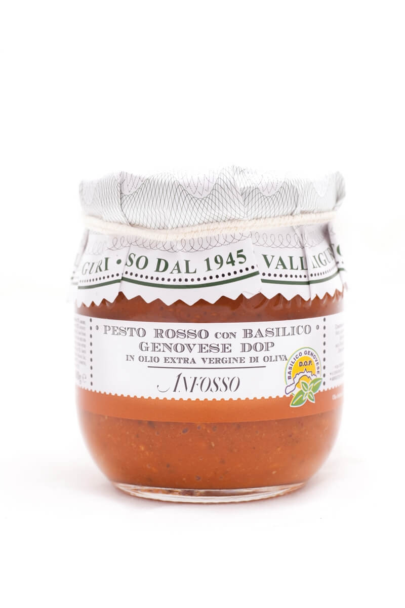 Crveni pesto sa suhom rajčicom, bosiljkom genovese dop i maslinovim uljem